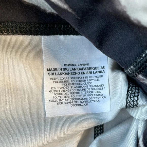 Nike Dri-Fit Zebra print leggings size small with pocket - Picture 6 of 7